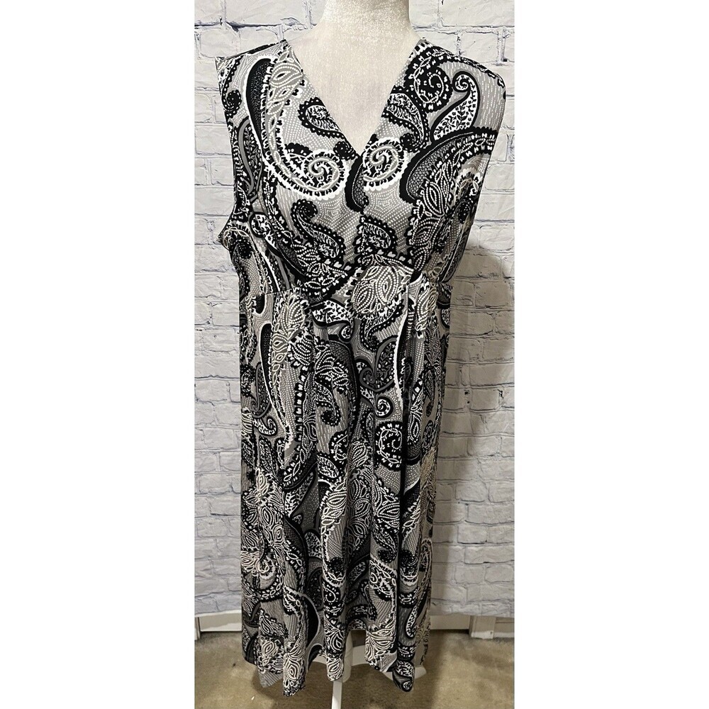 Ruby Rd. Black and White Floral Sleevless Maxi Dress Size Petite Large